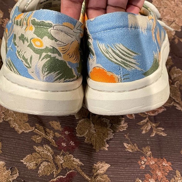 Ariat Hilo Hula Print Canvas Boat Shoe Mens size 9.5 Blue Orange Coastal Moc